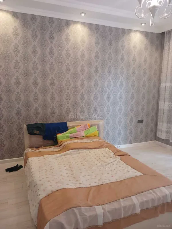 Kirayə verilir 2 otaqlı mənzil 90 m²