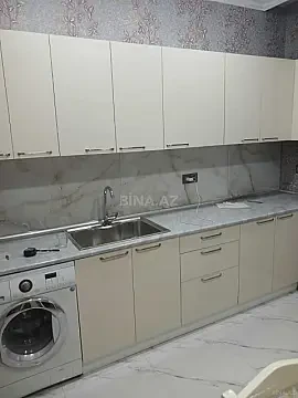 Kirayə verilir 2 otaqlı mənzil 90 m²