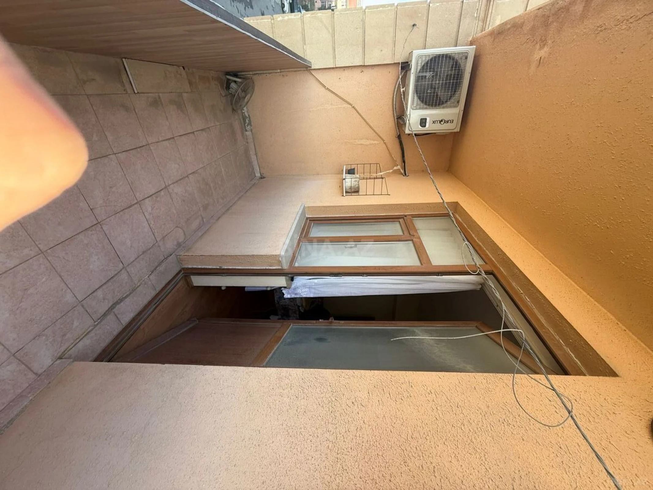 Satılır 2 otaqlı mənzil 87 m²