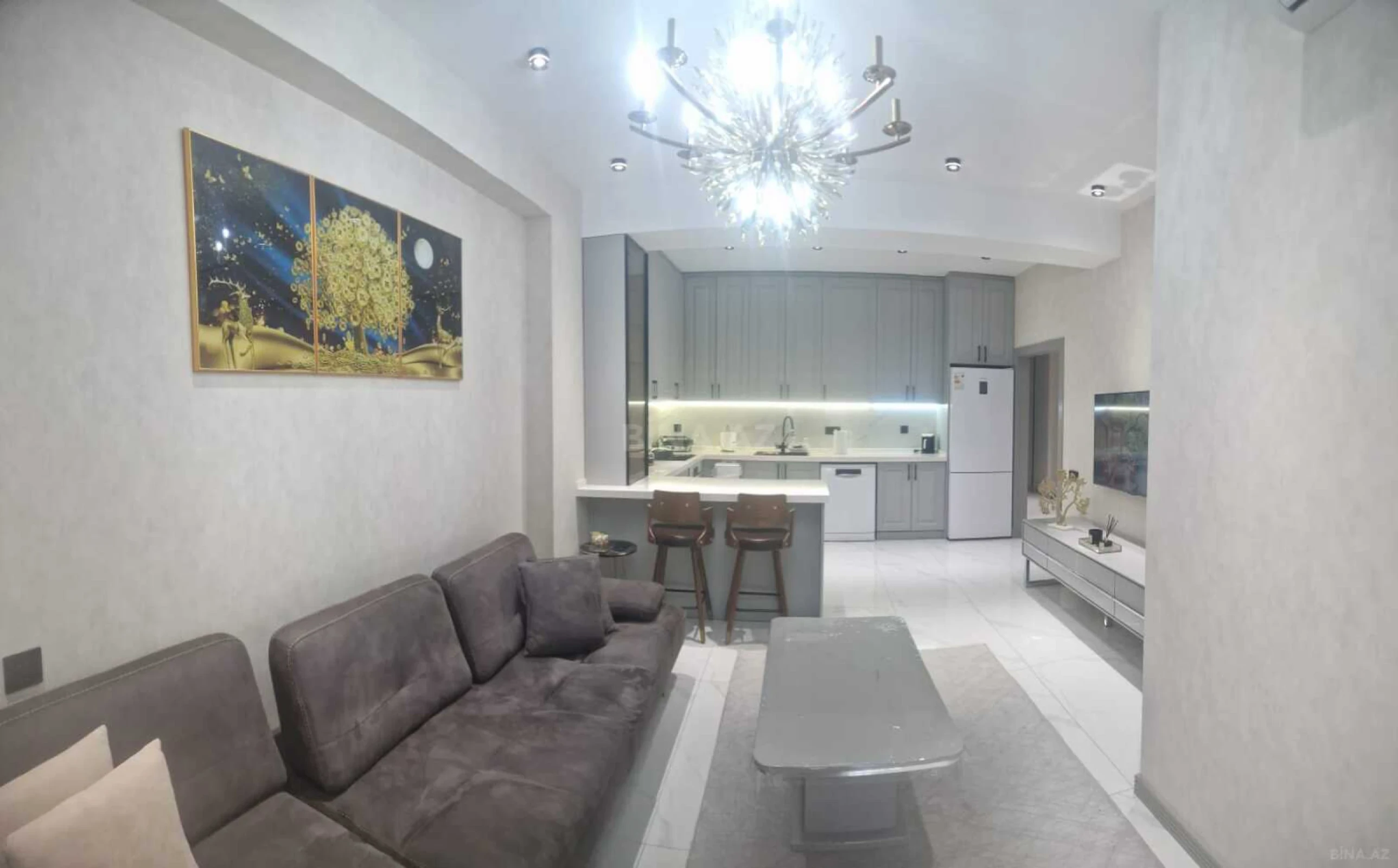Satılır 4 otaqlı mənzil 120 m²