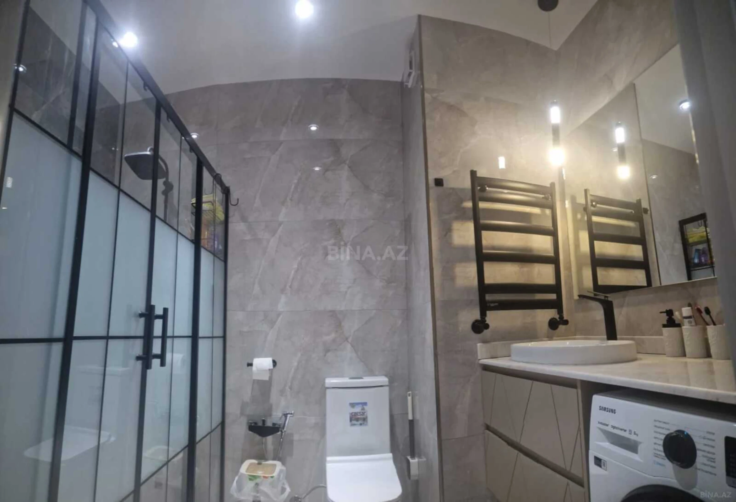 Satılır 4 otaqlı mənzil 120 m²