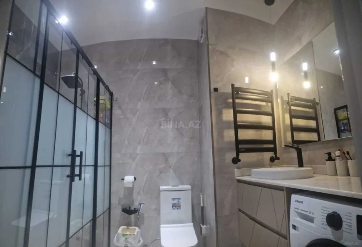 Satılır 4 otaqlı mənzil 120 m²