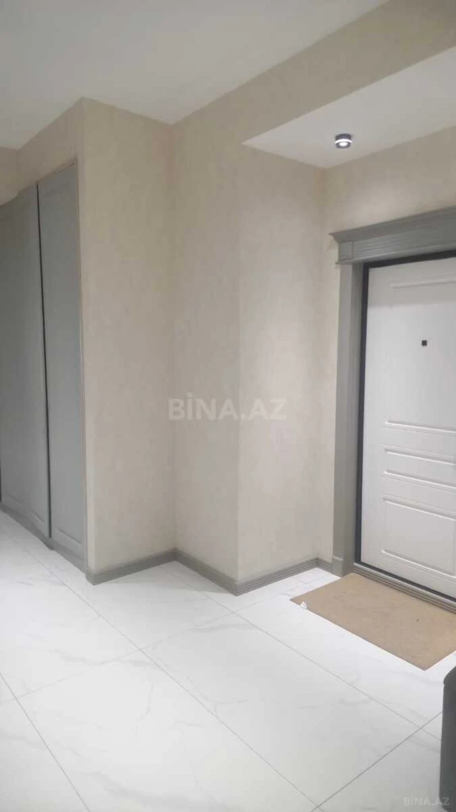 Satılır 4 otaqlı mənzil 120 m²