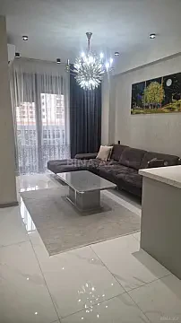 Satılır 4 otaqlı mənzil 120 m²