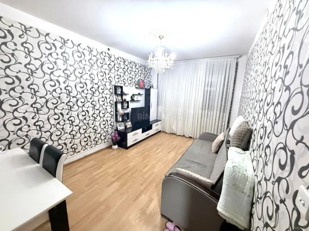 Kirayə verilir 2 otaqlı mənzil 55 m²