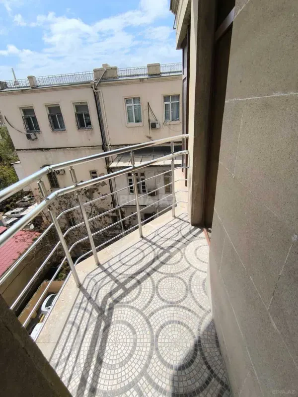 Kirayə verilir 2 otaqlı mənzil 96 m²