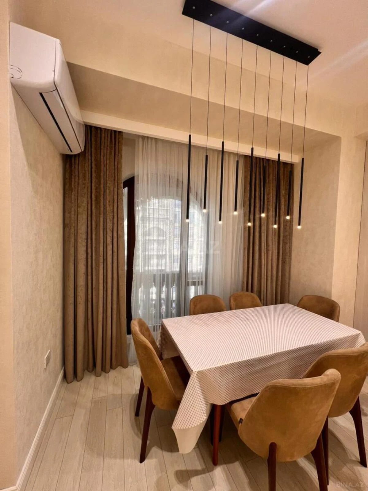 Satılır 3 otaqlı mənzil 109 m²