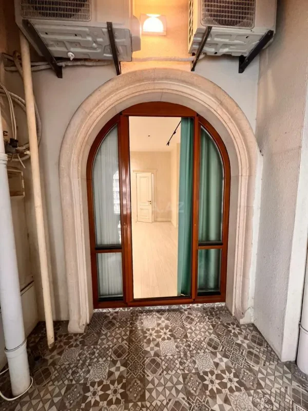 Satılır 3 otaqlı mənzil 109 m²