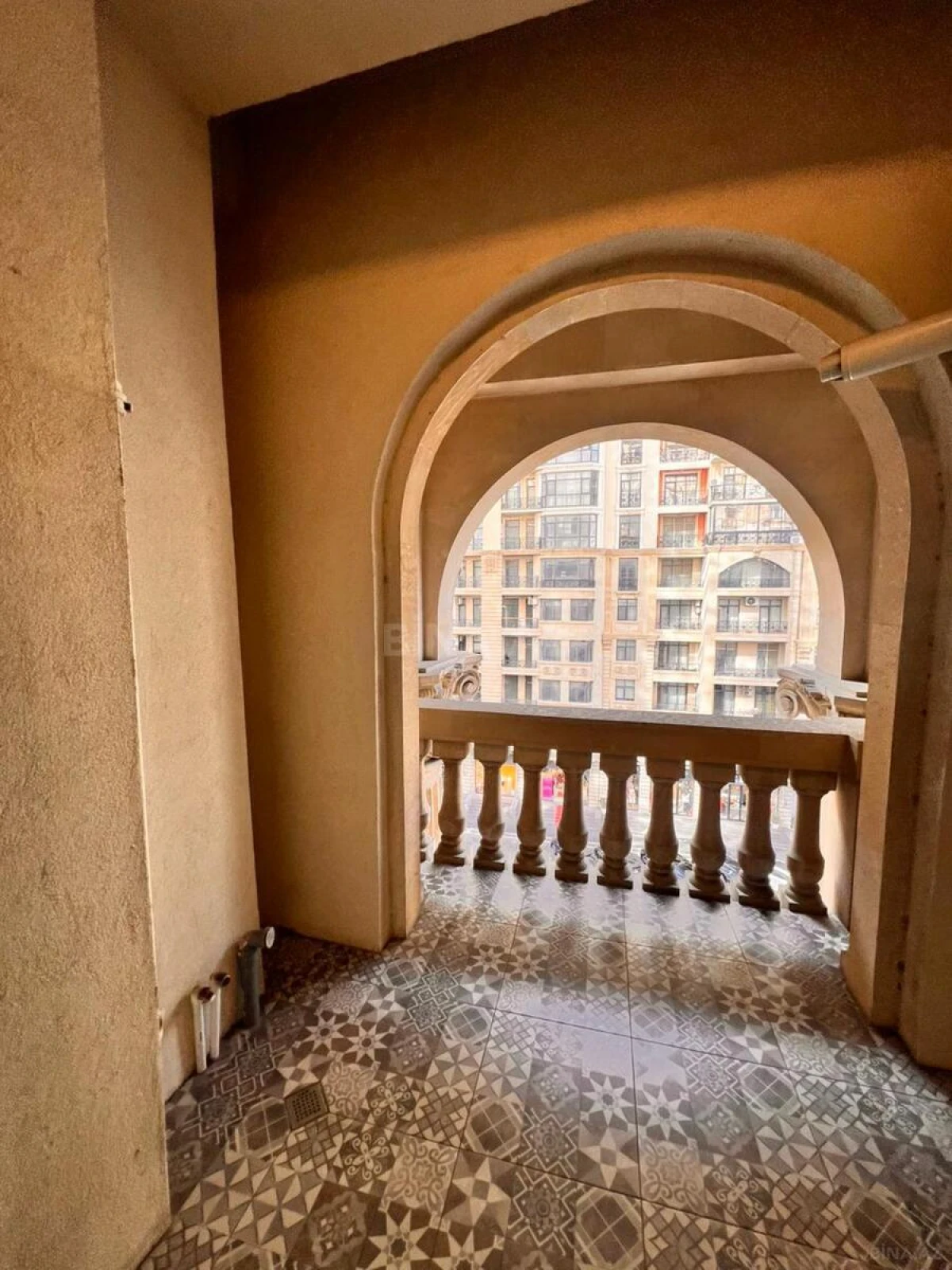 Satılır 3 otaqlı mənzil 109 m²