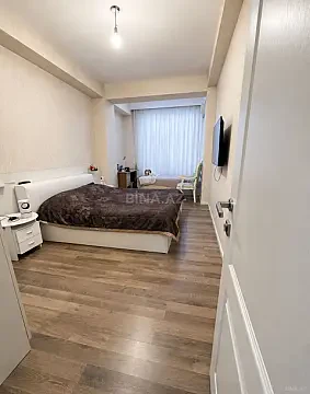 Satılır 2 otaqlı mənzil 78 m²