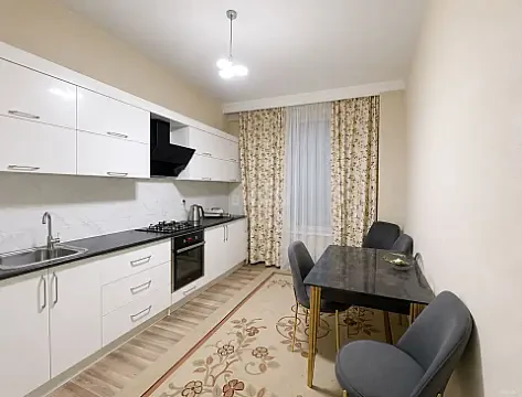 Satılır 2 otaqlı mənzil 78 m²