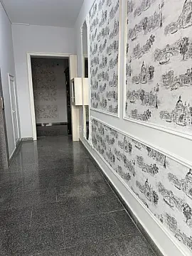 Satılır 13 otaqlı mənzil 1300 m²