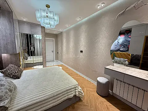 Satılır 3 otaqlı mənzil 110 m²