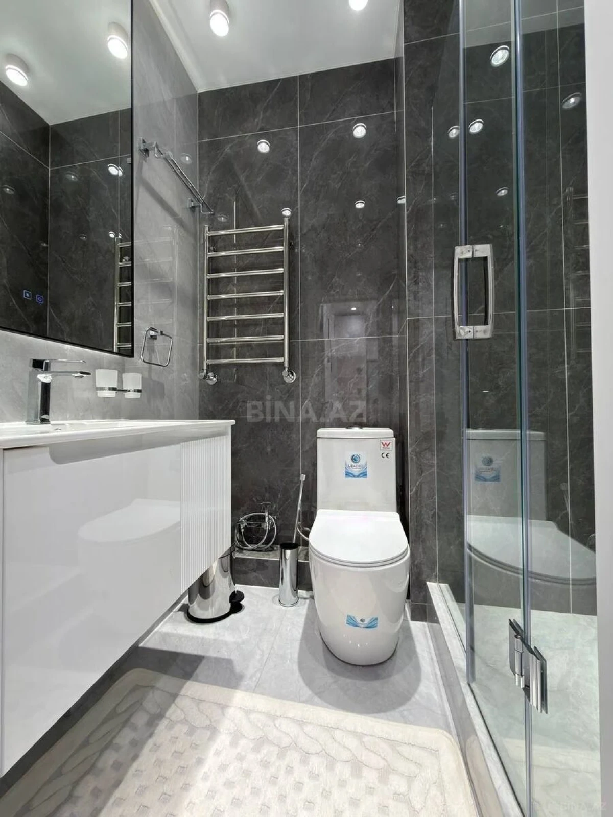Kirayə verilir 3 otaqlı mənzil 130 m²