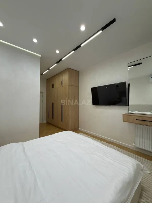 Kirayə verilir 3 otaqlı mənzil 130 m²