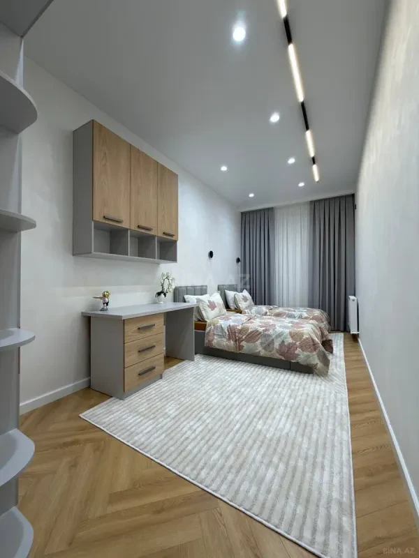 Kirayə verilir 3 otaqlı mənzil 130 m²