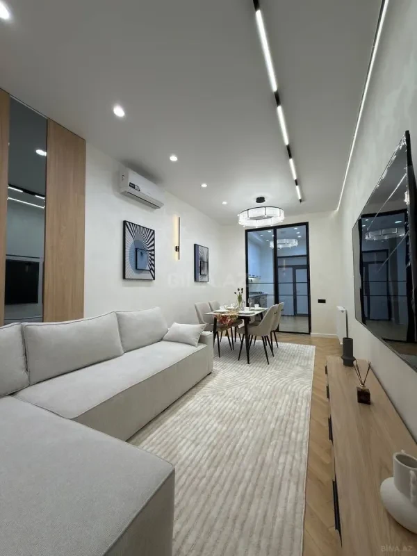 Kirayə verilir 3 otaqlı mənzil 130 m²
