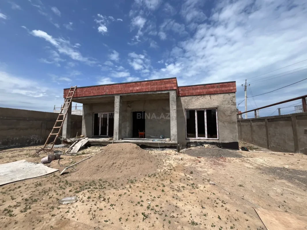 Satılır 5 otaqlı həyət evi 150 m²
