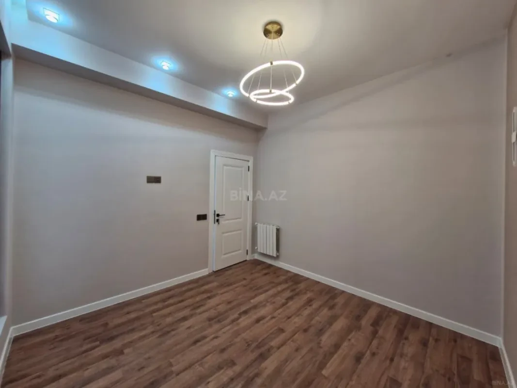 Satılır 2 otaqlı mənzil 61 m²