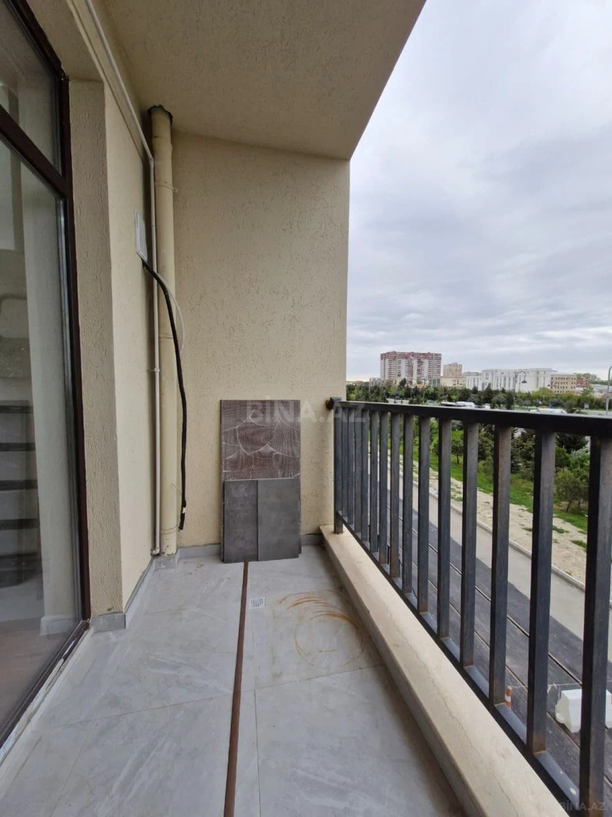 Satılır 2 otaqlı mənzil 61 m²