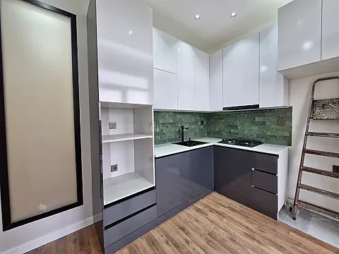 Satılır 2 otaqlı mənzil 61 m²