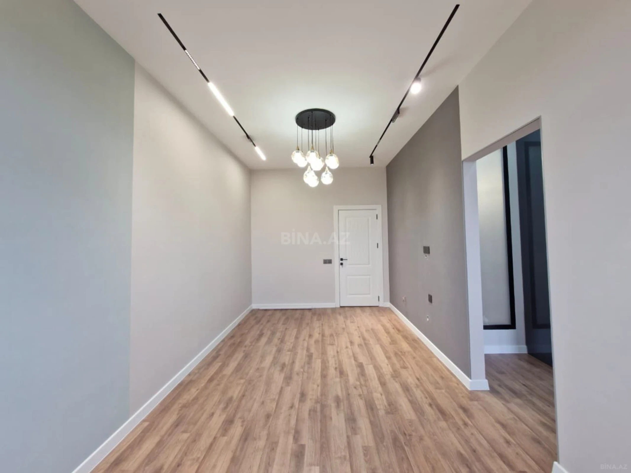 Satılır 2 otaqlı mənzil 61 m²