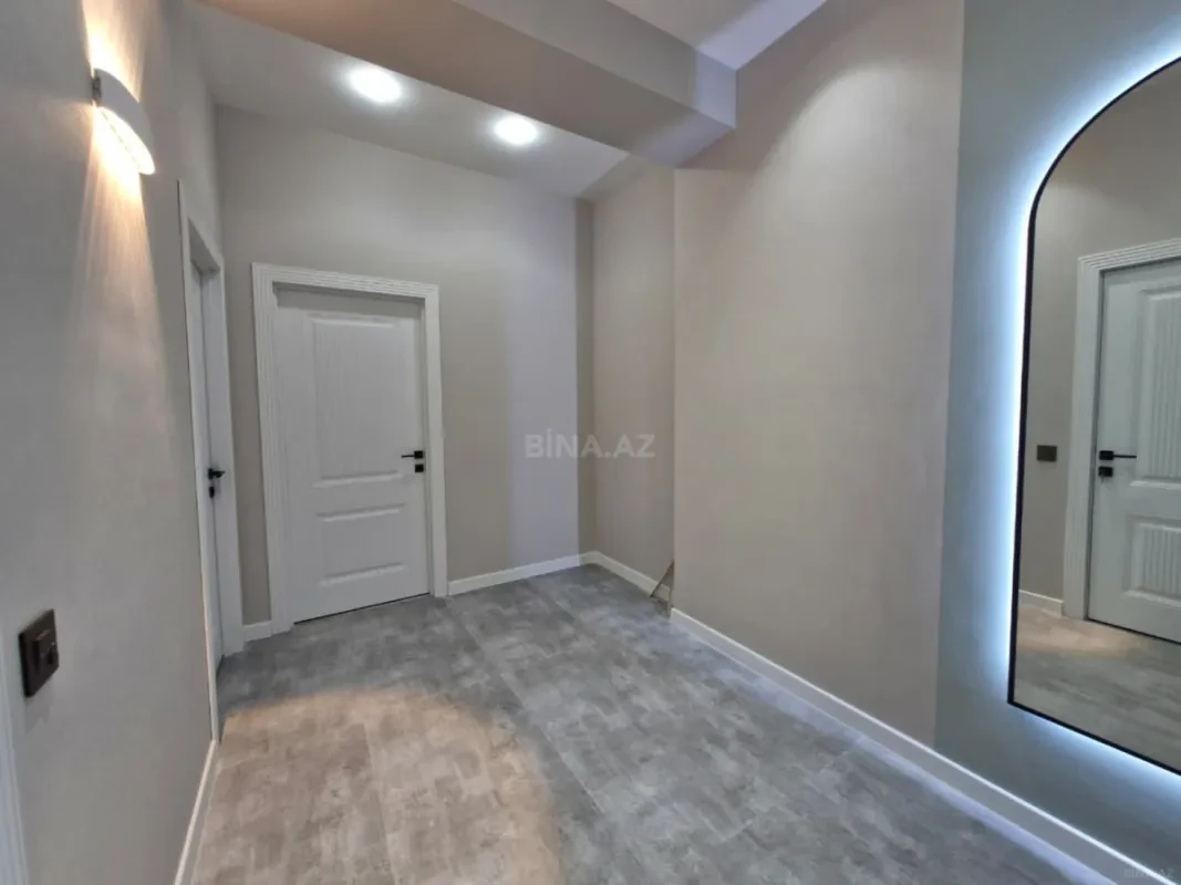 Satılır 2 otaqlı mənzil 61 m²