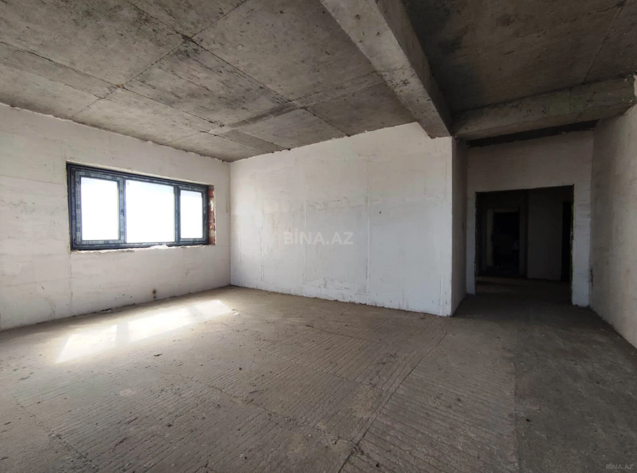 Satılır 3 otaqlı mənzil 163 m²