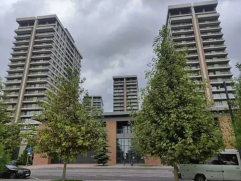Satılır 3 otaqlı mənzil 163 m² — Bakı 3 otaq 163.00 m²