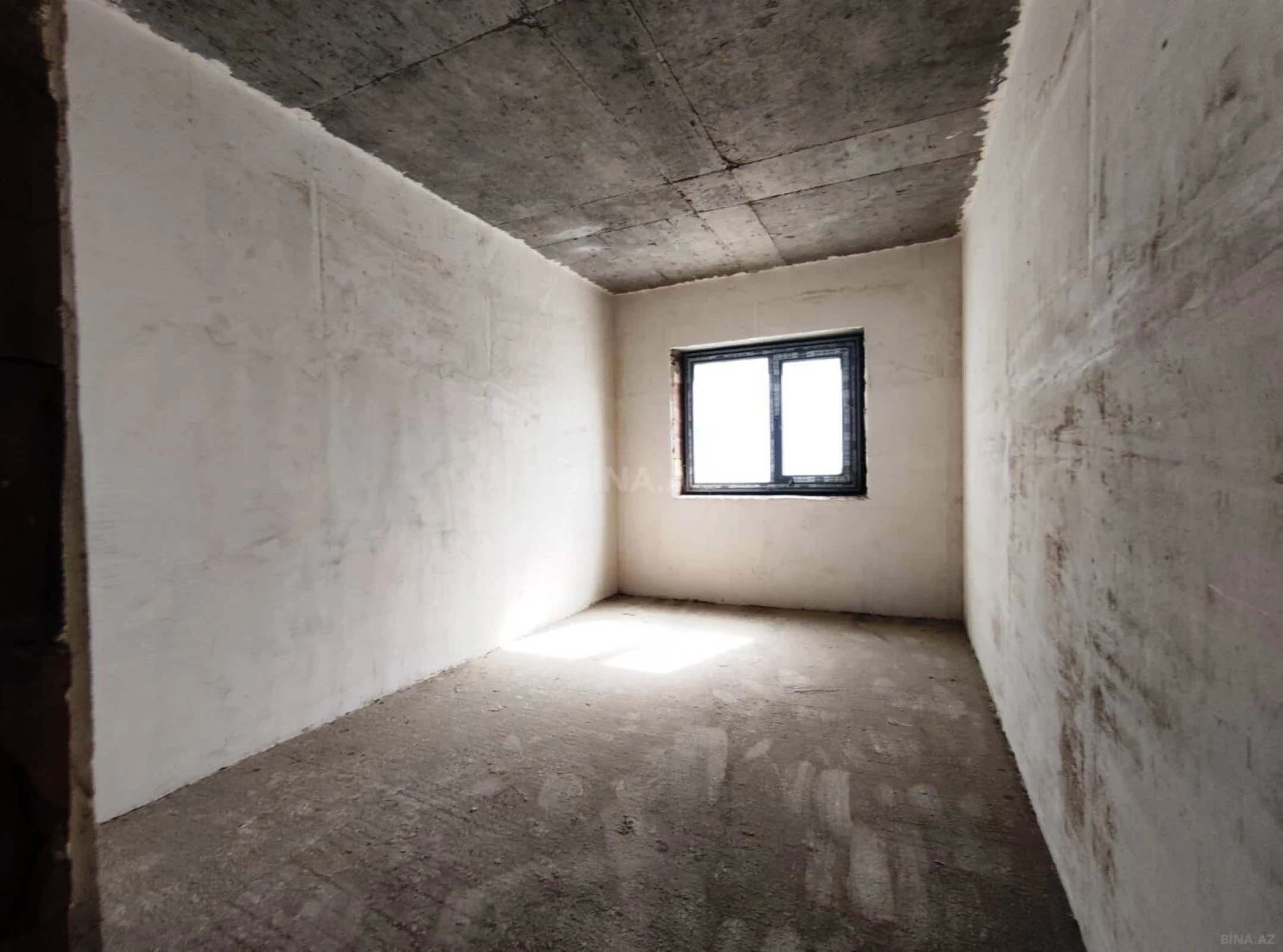 Satılır 3 otaqlı mənzil 163 m²