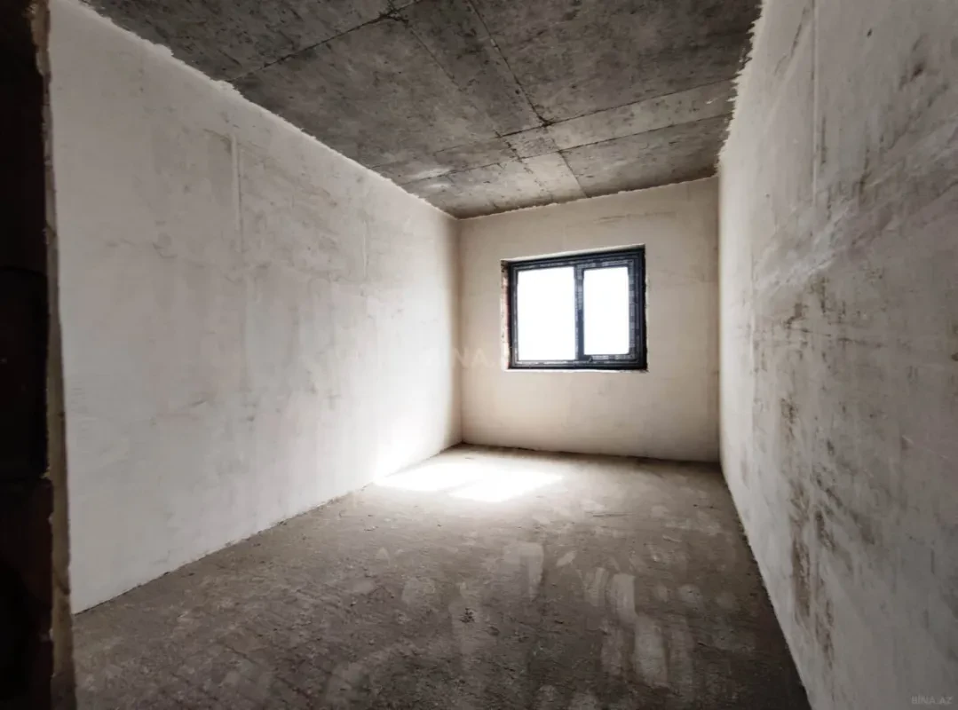 Satılır 3 otaqlı mənzil 163 m²