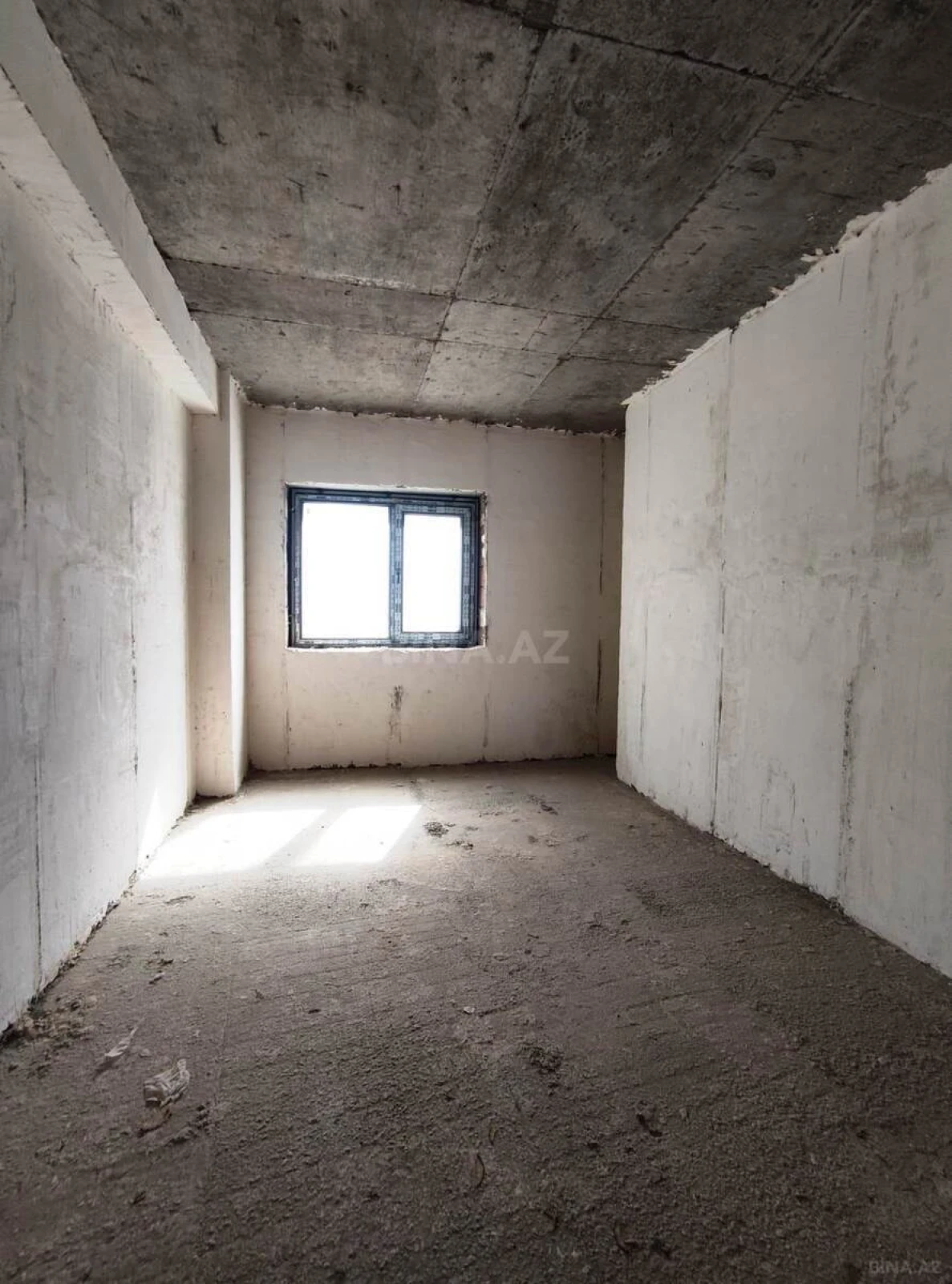Satılır 3 otaqlı mənzil 163 m²