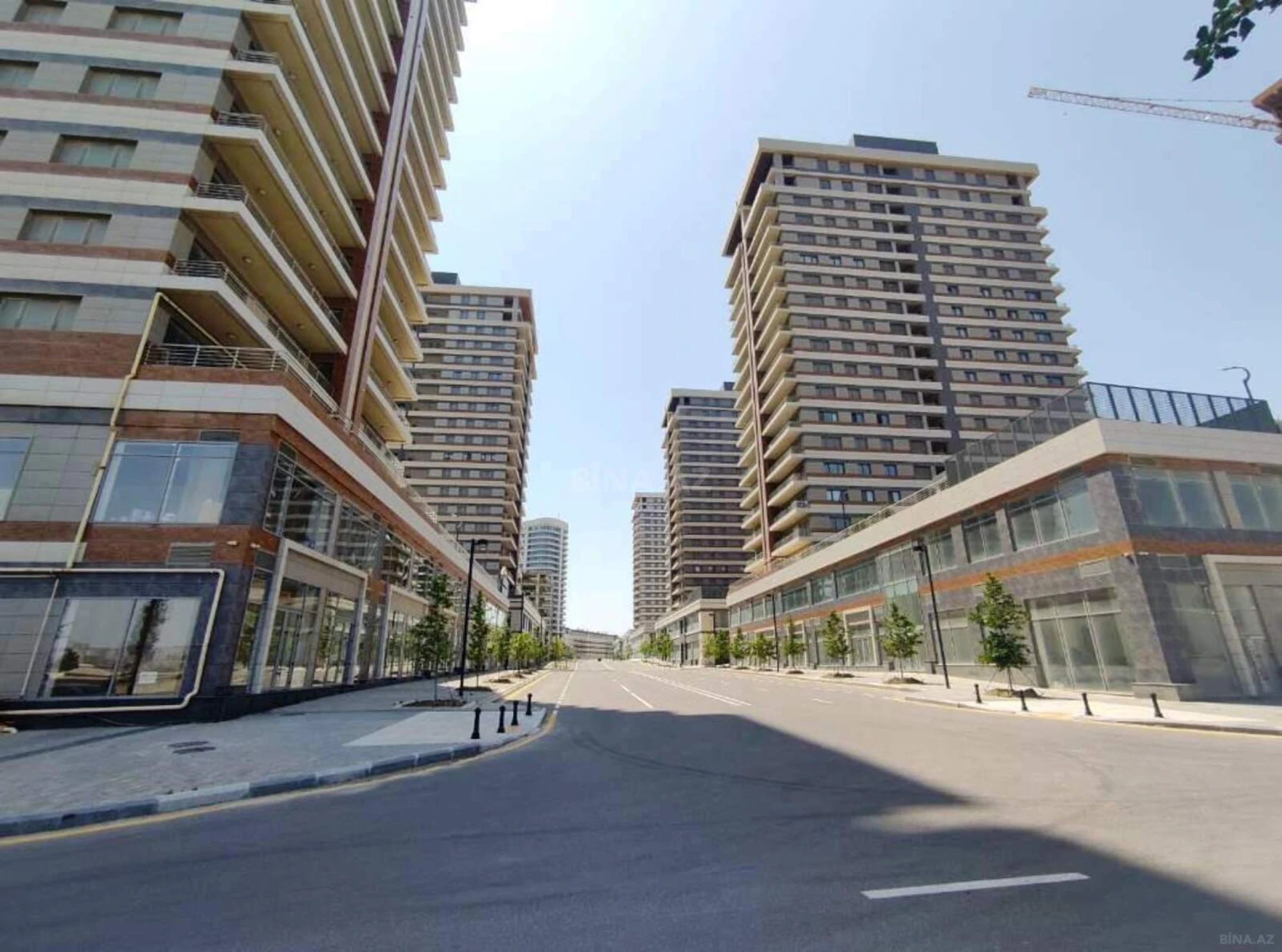 Satılır 3 otaqlı mənzil 163 m²
