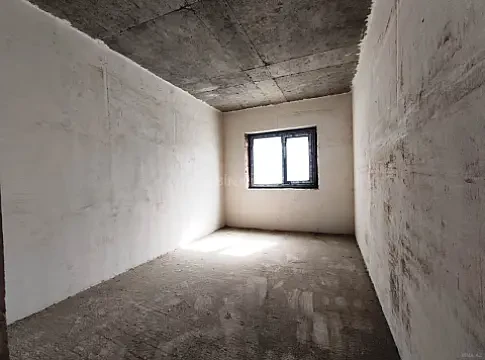 Satılır 3 otaqlı mənzil 163 m²