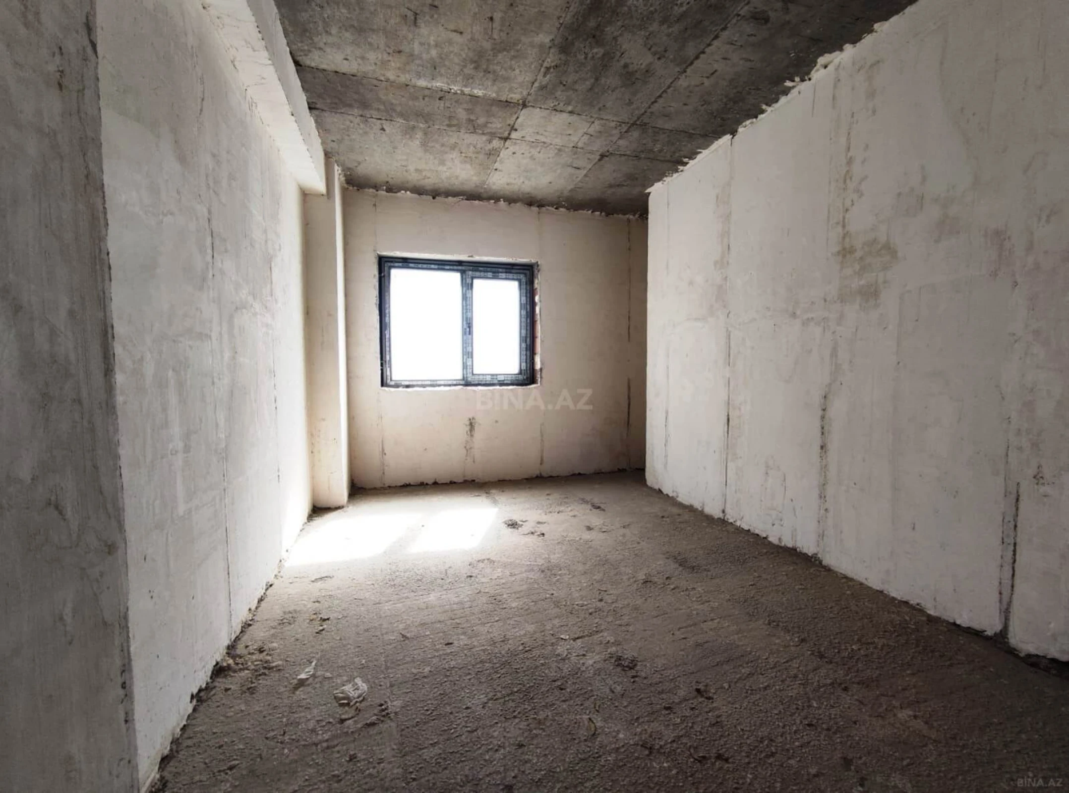 Satılır 3 otaqlı mənzil 163 m²