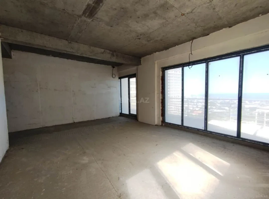 Satılır 3 otaqlı mənzil 163 m²