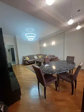 Kirayə verilir 2 otaqlı mənzil 70 m² — Bakı 2 otaq 70.00 m²