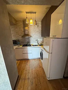 Kirayə verilir 2 otaqlı mənzil 67 m²