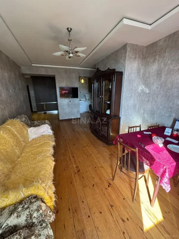 Kirayə verilir 2 otaqlı mənzil 67 m²