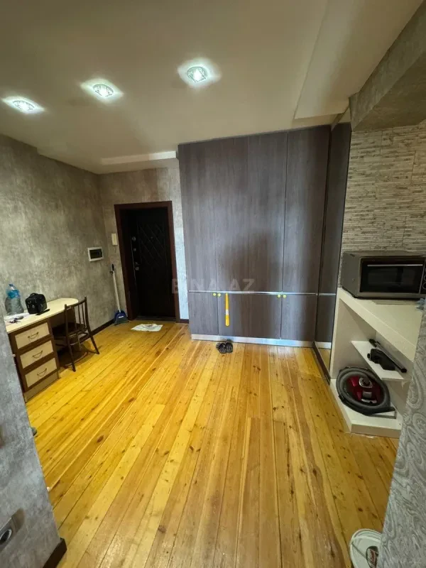 Kirayə verilir 2 otaqlı mənzil 67 m²