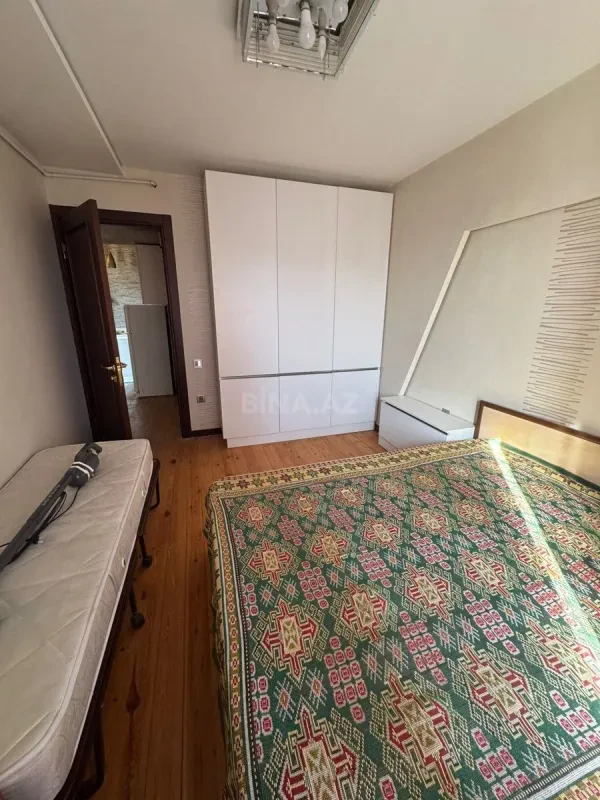Kirayə verilir 2 otaqlı mənzil 67 m²