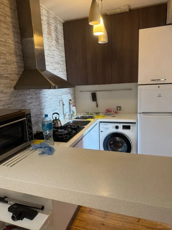 Kirayə verilir 2 otaqlı mənzil 67 m²