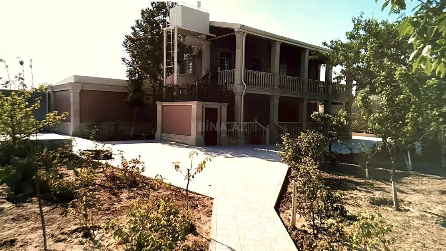 Satılır 5 otaqlı həyət evi 175 m²