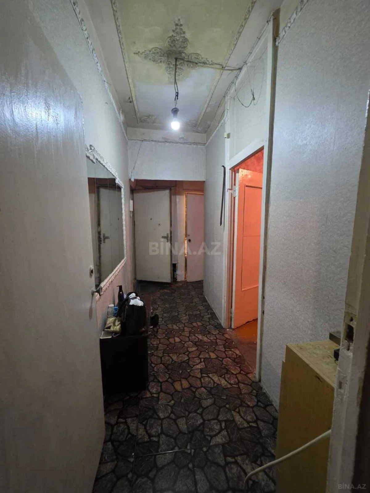 Satılır 2 otaqlı mənzil 60 m²