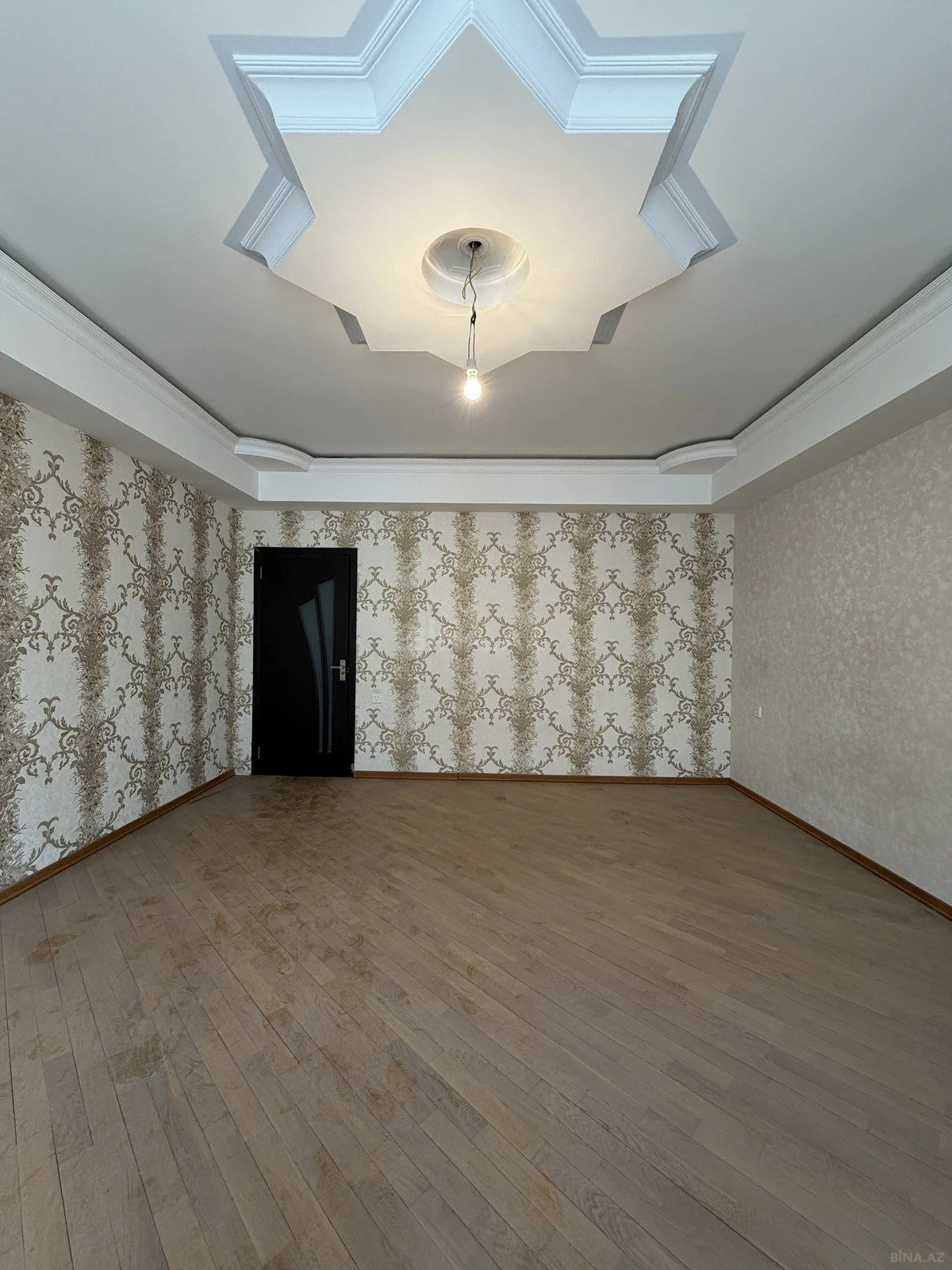 Satılır 2 otaqlı mənzil 75 m²