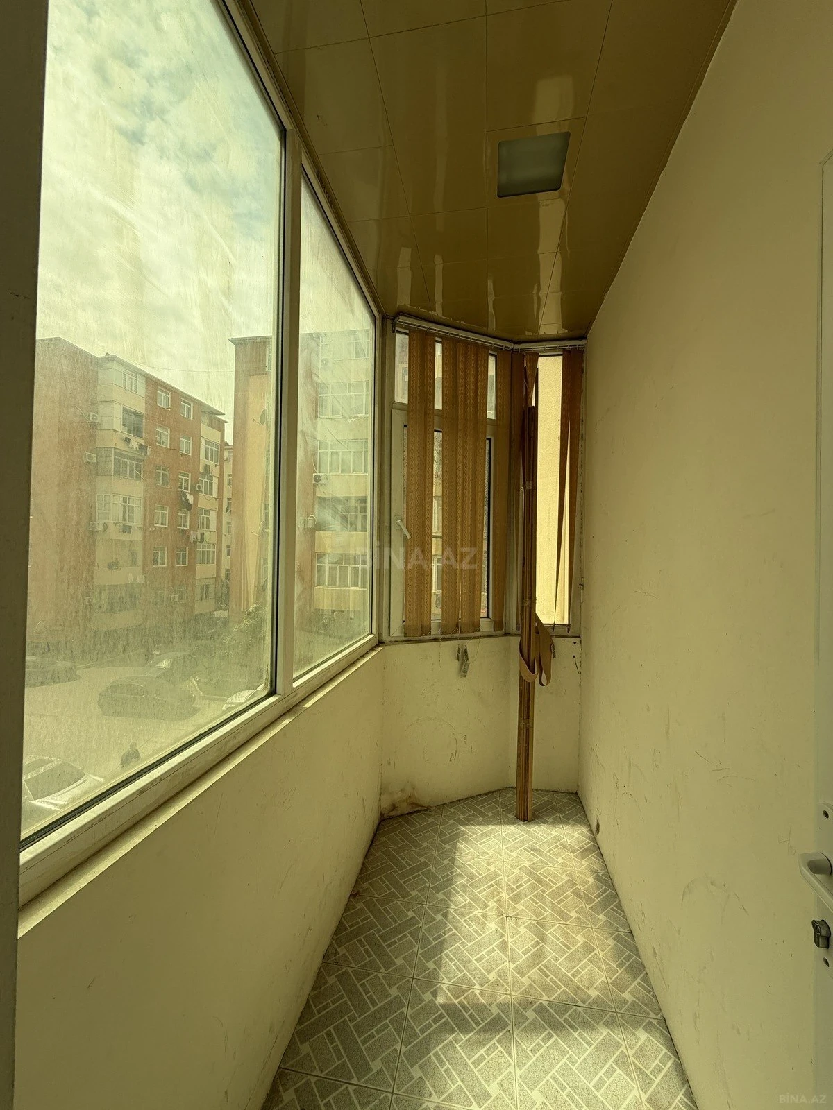 Satılır 2 otaqlı mənzil 75 m²
