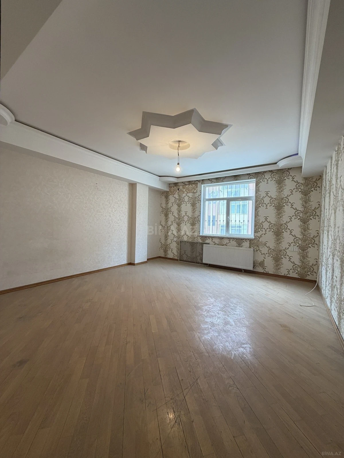 Satılır 2 otaqlı mənzil 75 m²