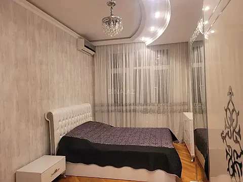 Kirayə verilir 3 otaqlı mənzil 90 m² — Bakı, Nizami 3 otaq 90.00 m²