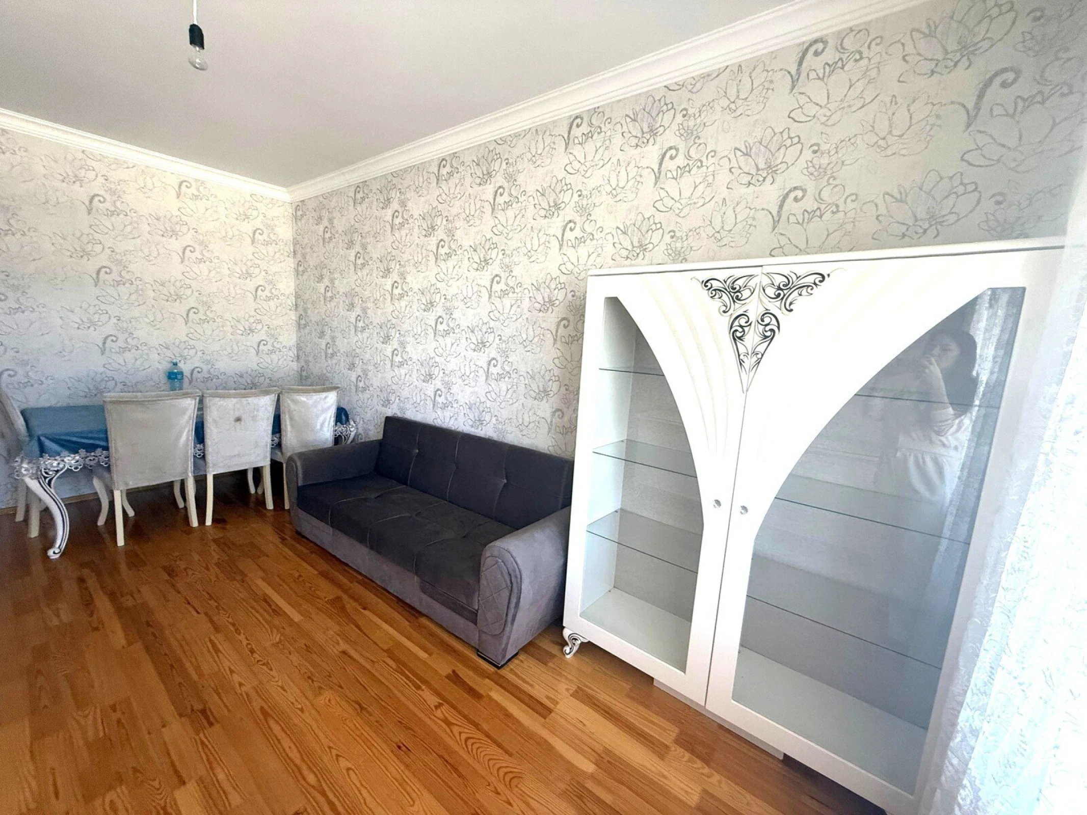 Kirayə verilir 2 otaqlı mənzil 60 m²