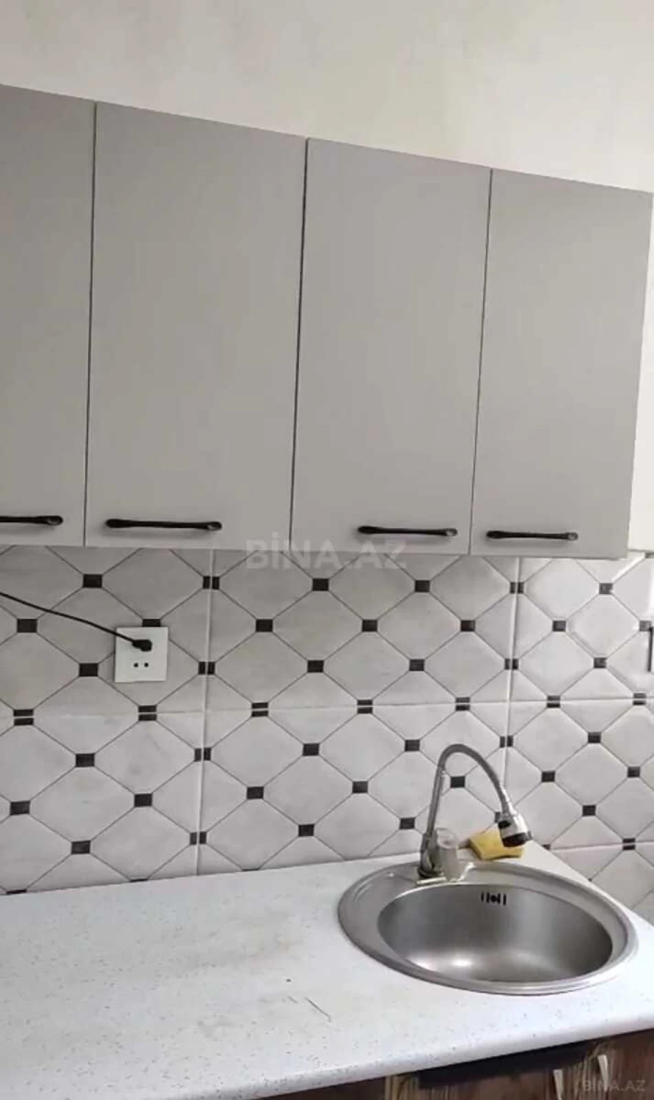 Kirayə verilir 3 otaqlı mənzil 75 m²